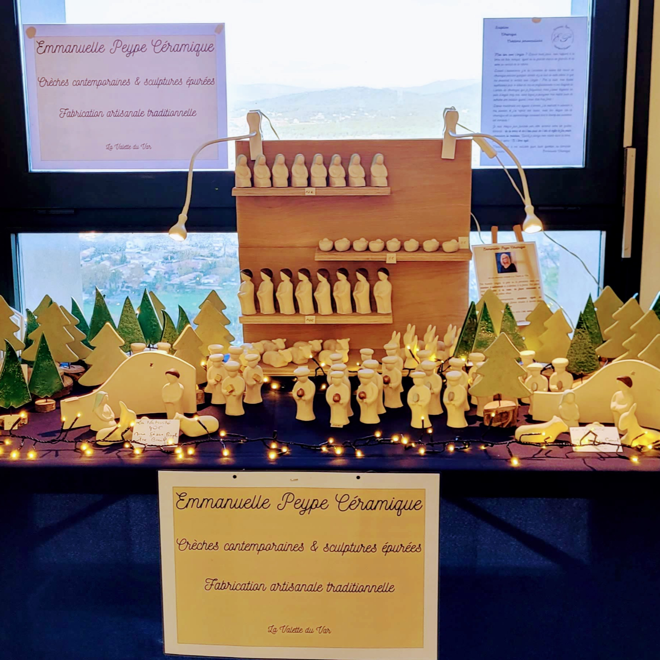CRECHE DE NOEL ARTISANALE CONTEMPORAINE – Image 3