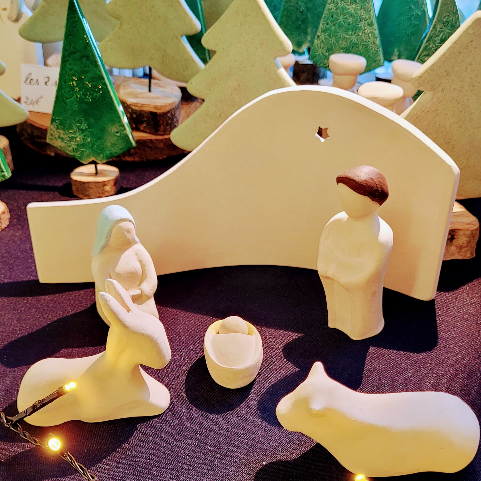 CRECHE DE NOEL ARTISANALE CONTEMPORAINE – Image 5
